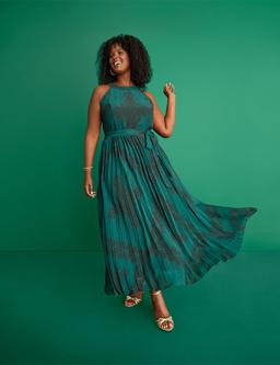 Halter-Neck Pleated-Skirt Maxi Dress