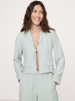 Crinkle Tie-Front Cropped Blazer