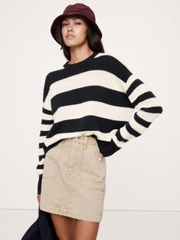 Midweight Cashmere Crew-Neck Sweater