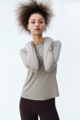 Long-Sleeved Sports Top in DryMove™