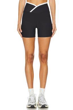 Recycled 6" V Waist Biker Short