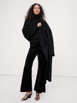 Mid-Rise Flare Velvet Pant