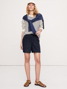 Linen Pull-On 4" Short