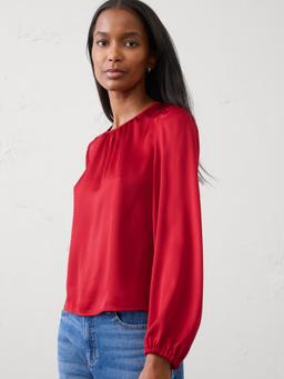 Volume-Sleeve Top