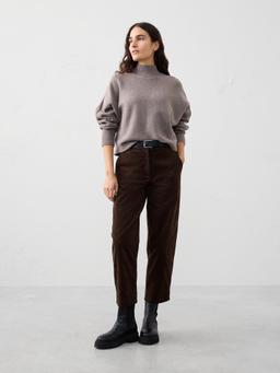 Straight Mid-Rise Corduroy Pant