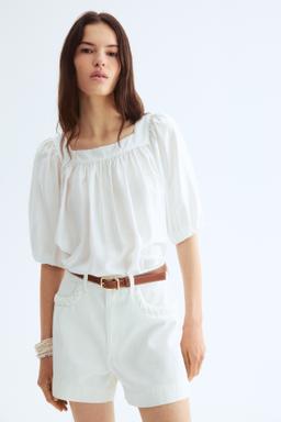 Balloon-Sleeved Blouse