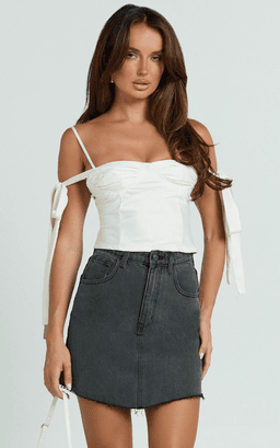 Adan Mini Skirt - Recycled Cotton Frayed Hem Denim Skirt in Black