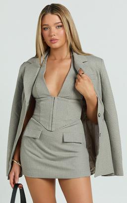 Angela Mini Skort - Mid Waist Faux Pocket Check Skort in Beige Check